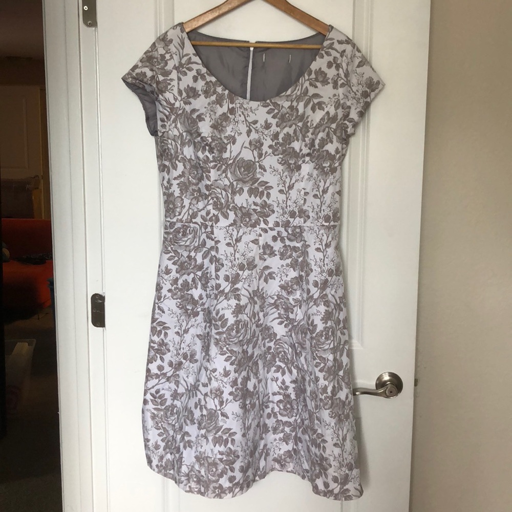 White grey floral print dress